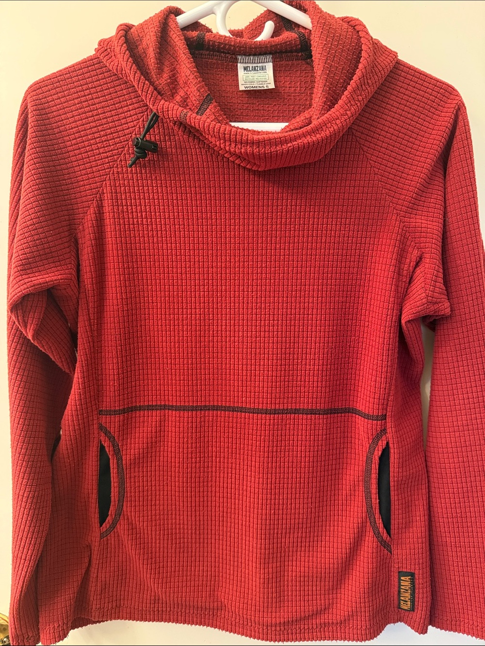 Melanzana Micro Grid Hoodie — Women's Small (Deep Red / Raspberry) Leadville, CO